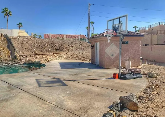 Ultimate Backyard - Pool, Spa, Slide, Views, Golf *