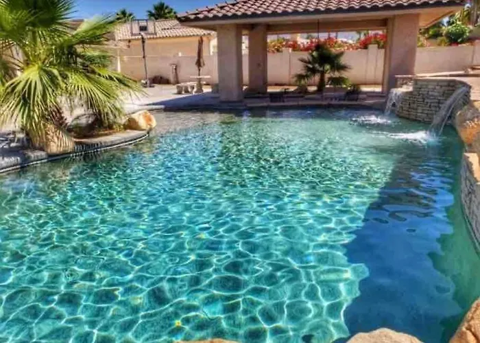 Ultimate Backyard - Pool, Spa, Slide, Views, Golf Ferienhaus