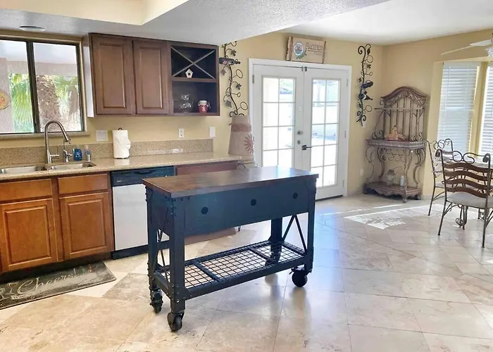 Ultimate Backyard - Pool, Spa, Slide, Views, Golf * Lake Havasu City
